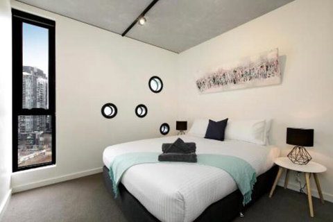 Complete Host Guild Apartments - Holiday Find 0