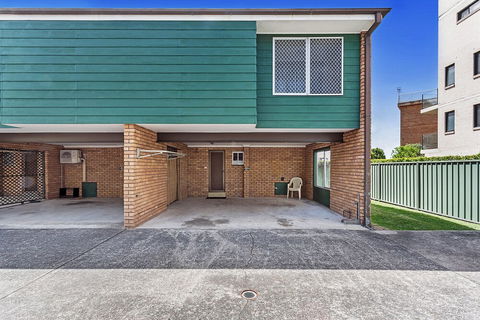 Macadamia Court 6 Nelson Bay - Holiday Find 3