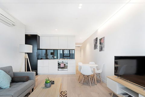 IFSuites (IFSTAYS) Light House Apartment - Holiday Find 7
