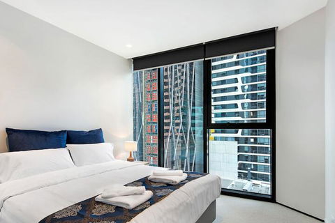 IFSuites (IFSTAYS) Light House Apartment - Holiday Find 6