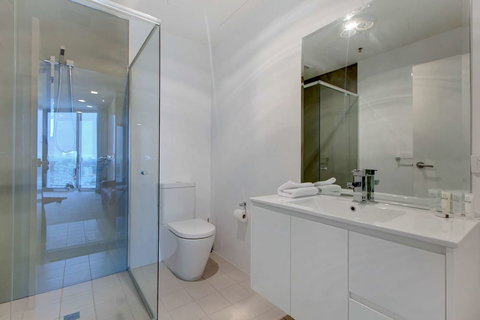 Executive Suite Adelaide CBD - Holiday Find 0