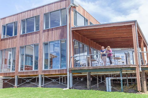 Tathra Hotel & Motel - Holiday Find 3