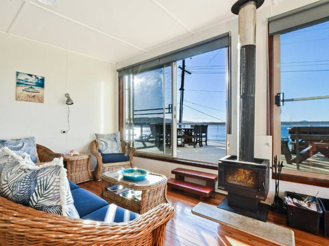 Briesta - Holiday Find 1