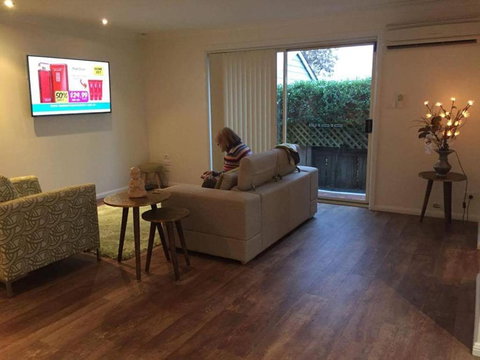 Oasis On Marsh - Holiday Find 1