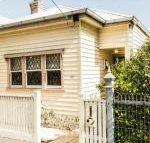 Simmers Serviced Apartments - Holiday Find