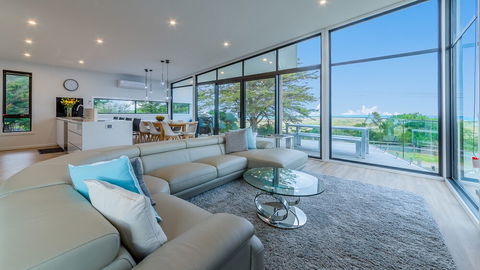 Sweeping Views Free Wifi & Netflix PET Friendly - Holiday Find 3