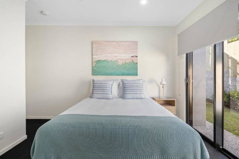 DAYDREAMING Airlie Beach Water Views & Only 200m To Boardwalk. - Holiday Find 3