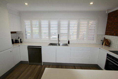 Southern Sands Beachfront Apartments - Holiday Find 2