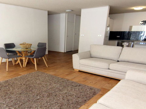 Oceanic 3 On The Beach! - Holiday Find 1