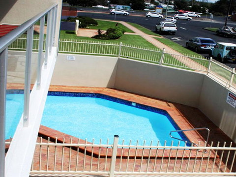 Oceanic 3 On The Beach! - Holiday Find 5