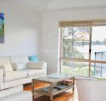 Riverside Views Hawks Nest - Holiday Find