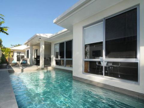 BEACH RETREAT At PALM COVE - Holiday Find 6
