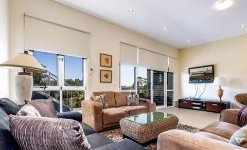 COASTAL SOUL VILLA At BROADBEACH - Holiday Find 5