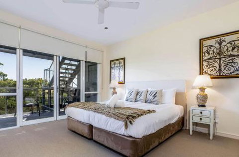 COASTAL SOUL VILLA At BROADBEACH - Holiday Find 6