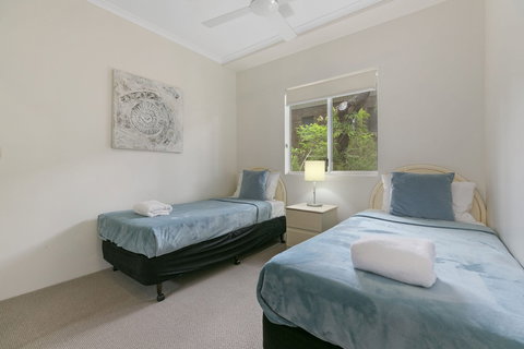 Charming Noosa Heads Apartment Laguna Bay Views Unit 6 Taralla 18 Edgar Bennett Avenue - Holiday Find 3