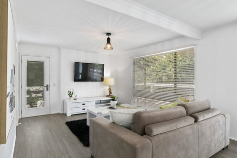 Beauty AND THE Peace - Inlet Side - Holiday Find 4