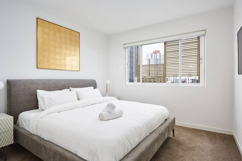 Luxurious 2bed 2bath APT With Parking@southport - Holiday Find 1