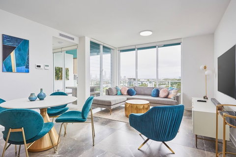 Luxurious 2bed 2bath APT With Parking@southport - Holiday Find 6