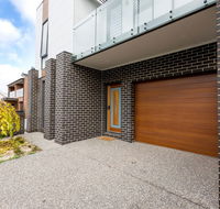 Two Ten Luxury CBD Accommodation - Holiday Find
