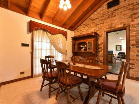 Wine Country Homestead Estate - Holiday Find 2