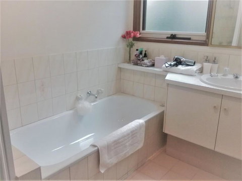 Healesville Selfie Self Contained House - Holiday Find 1