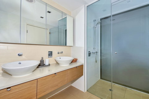 Darwin Waterfront Short Stay Apartments - Holiday Find 6