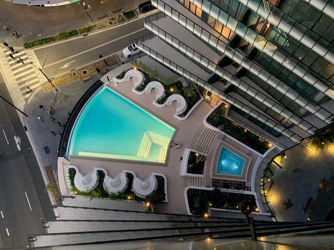 Urban Rest - The Infinity - Holiday Find 1