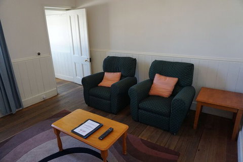 Low Head Pilot Station - Holiday Find 7