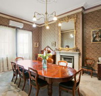 Merton Manor Exclusive Bed And Breakfast - Holiday Find