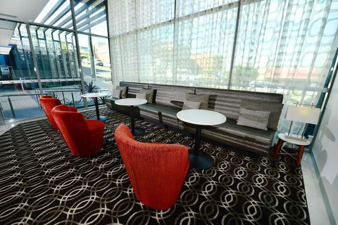 Oaks Gladstone Grand Hotel - Holiday Find 7