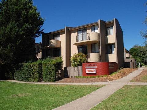 Manuka Park Apartments - Holiday Find 0