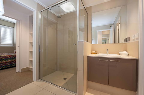 Laguna Apartments - Holiday Find 4