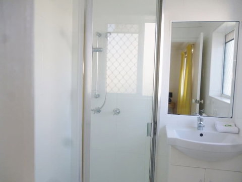 Le Lavandou Holiday Apartments - Holiday Find 6