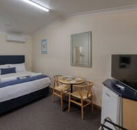 Border Motel - Holiday Find