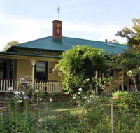 Ellie Maes Bed  Breakfast Bright - Holiday Find