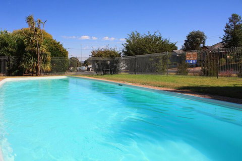 Hi Way Motor Inn - Holiday Find 3