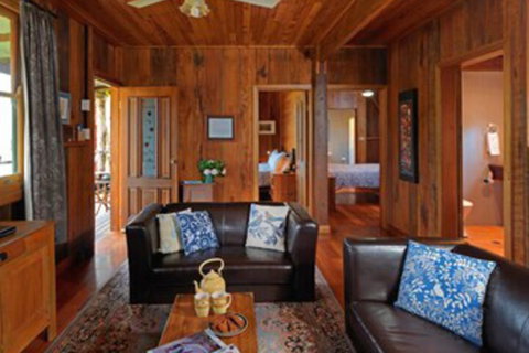 Cedar Creek Cottages - Holiday Find 7