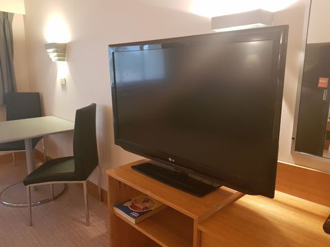 Tamwell Motel And Coffee Lounge - Holiday Find 4