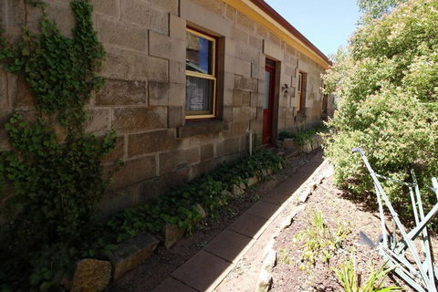 Christopher Halls Colonial Accommodation - Holiday Find 0