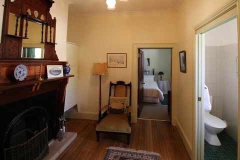 Christopher Halls Colonial Accommodation - Holiday Find 1