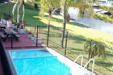 Le George Motel - Holiday Find 5