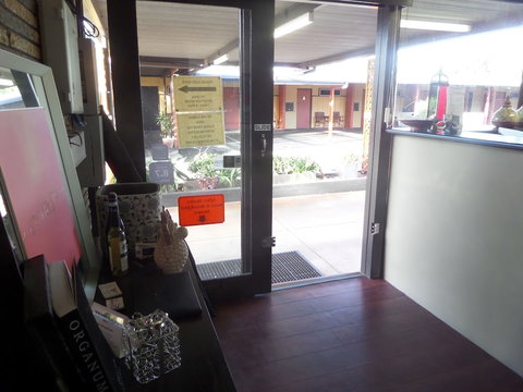 Motel Oasis - Holiday Find 3