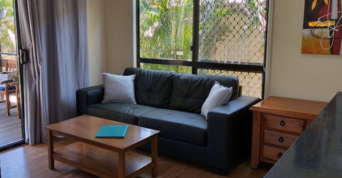 Emerald Motel Apartments - Holiday Find 6