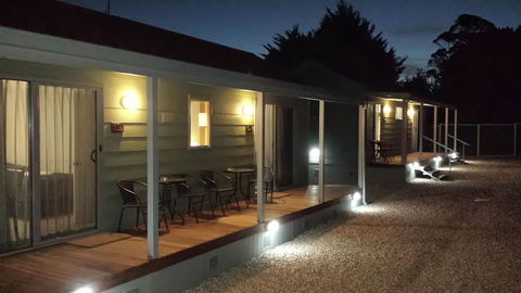 Daylesford Central Motor Inn - Holiday Find 1