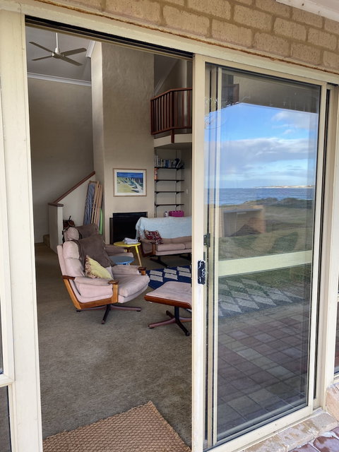 Lands Edge - Holiday Find 0