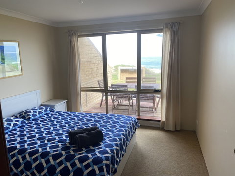 Lands Edge - Holiday Find 3