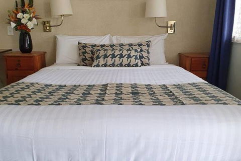 MAS Country Colonial Motor Inn - Holiday Find 7