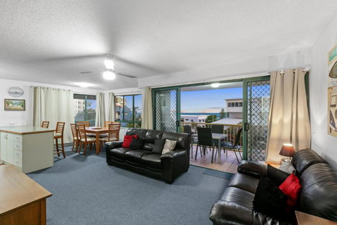 Deepwater Cove Unit 1 68 Lower Gay Tce Bulcock Beach - Holiday Find 6