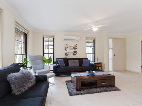Willows At The Bay 111 Horace St. Large House With Aircon WIFI & Boat Parking. - Holiday Find 5