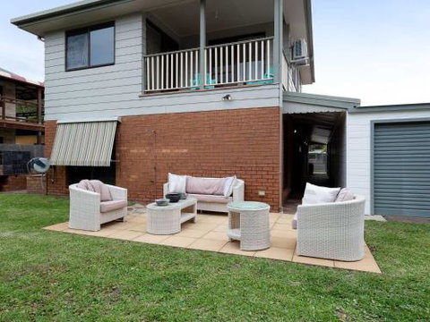 Willows At The Bay 111 Horace St. Large House With Aircon WIFI & Boat Parking. - Holiday Find 6